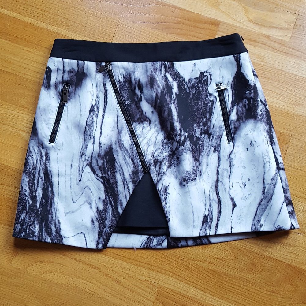 Zara Marble Graphic Skirt Size Medium